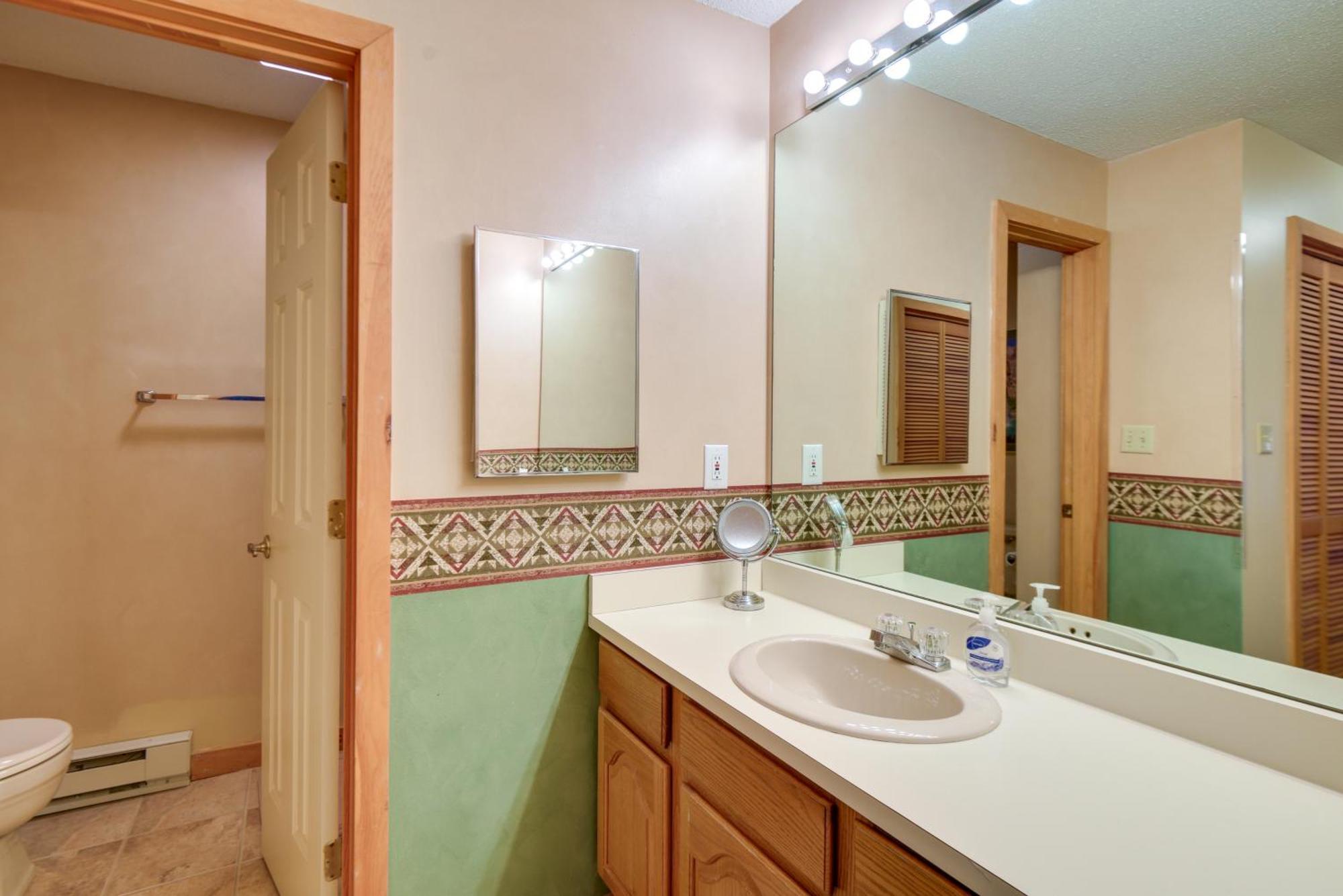 Well-Appointed Lincoln Abode Ski, Swim And Fish! Extérieur photo